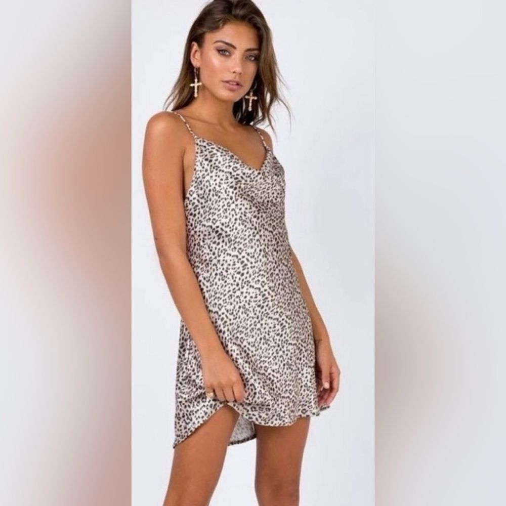 Princess Polly Leopard Print Slip Strappy Dress Size 6 EUC Silky Feminine Edgy